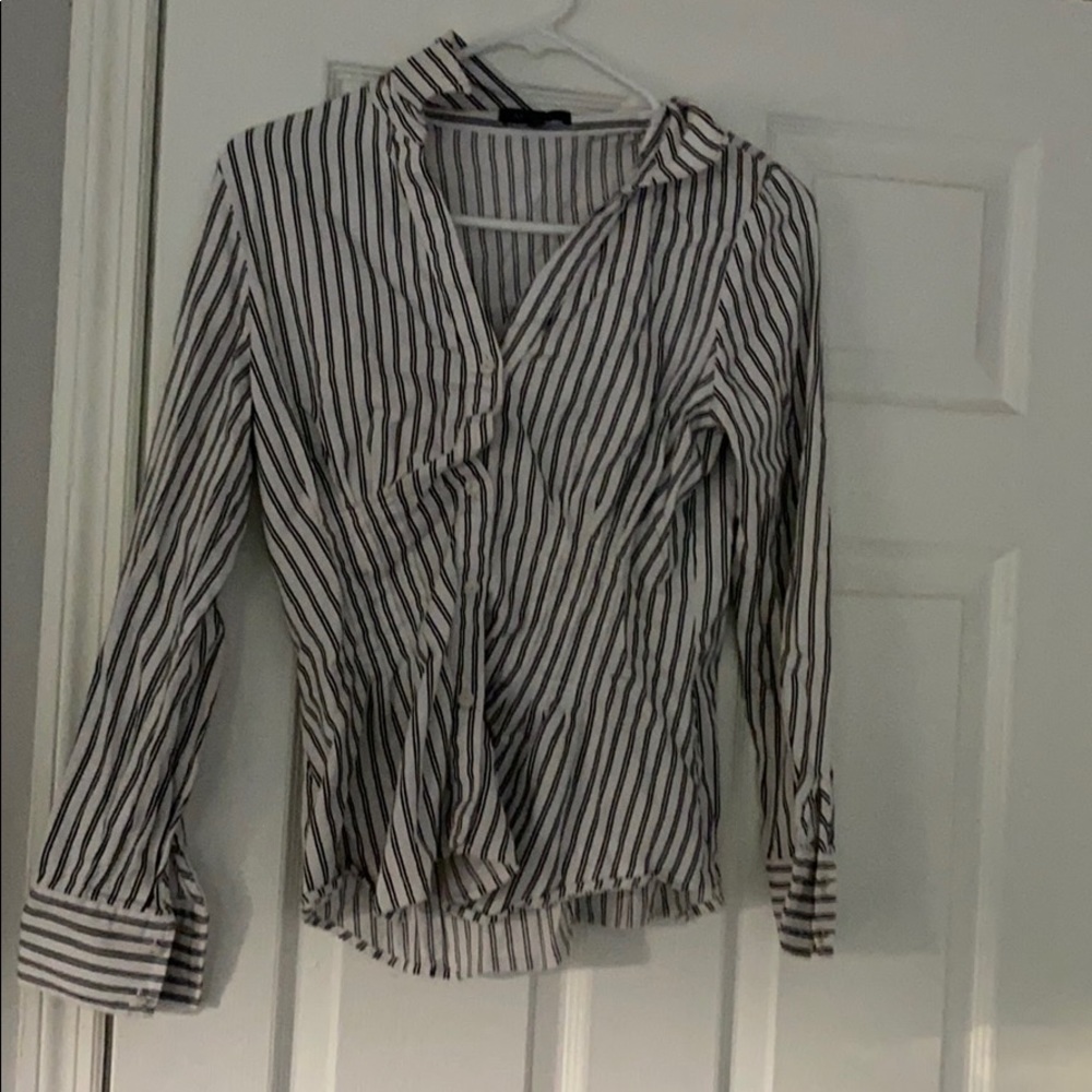 Buisness button up
